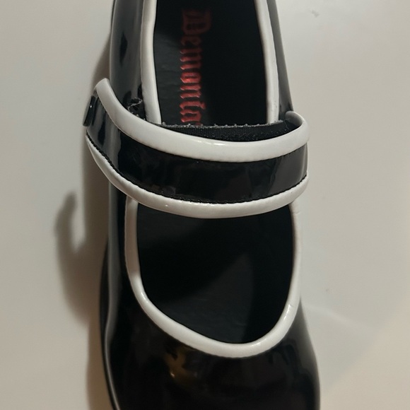 Black and White Mary Jane Platform Shoes - Picture 3 of 5